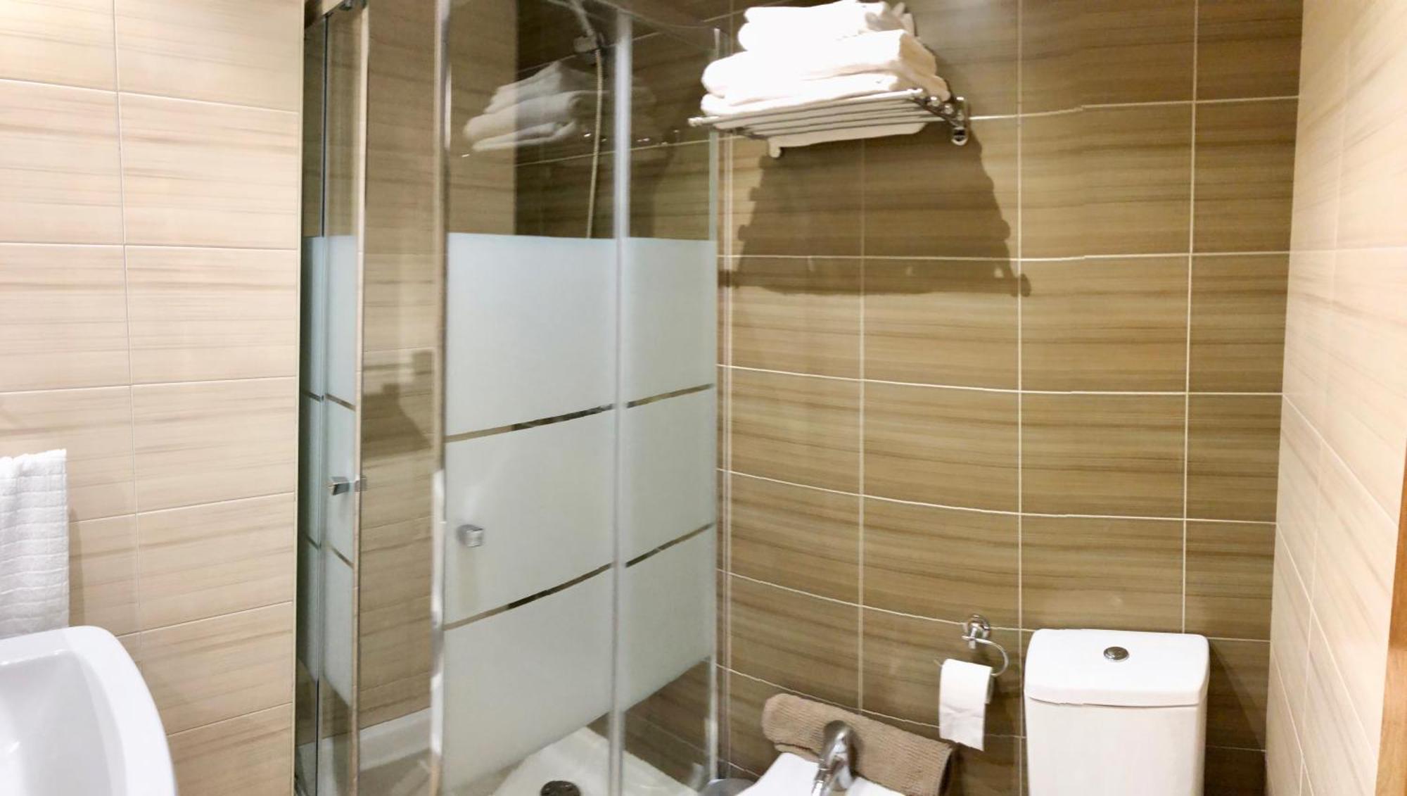 Apartamento Europa Jardin Oviedo Ngoại thất bức ảnh