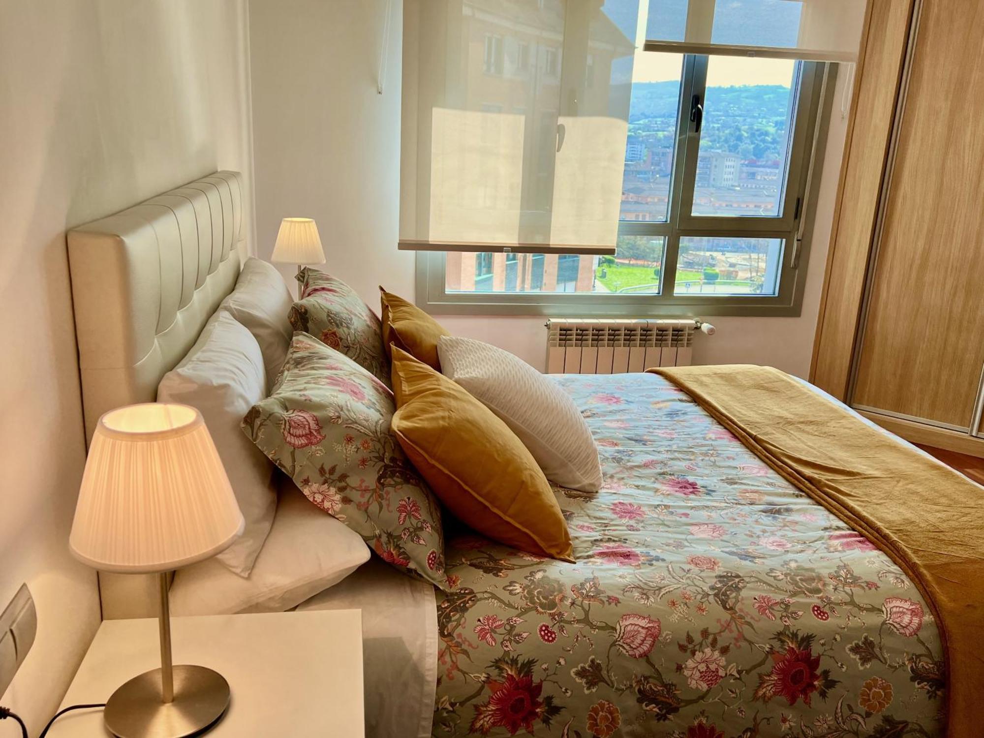 Apartamento Europa Jardin Oviedo Ngoại thất bức ảnh