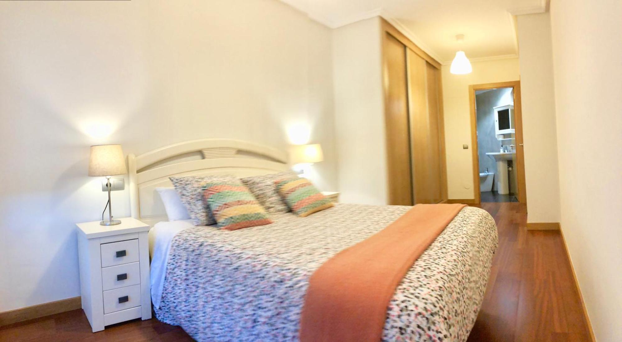 Apartamento Europa Jardin Oviedo Ngoại thất bức ảnh