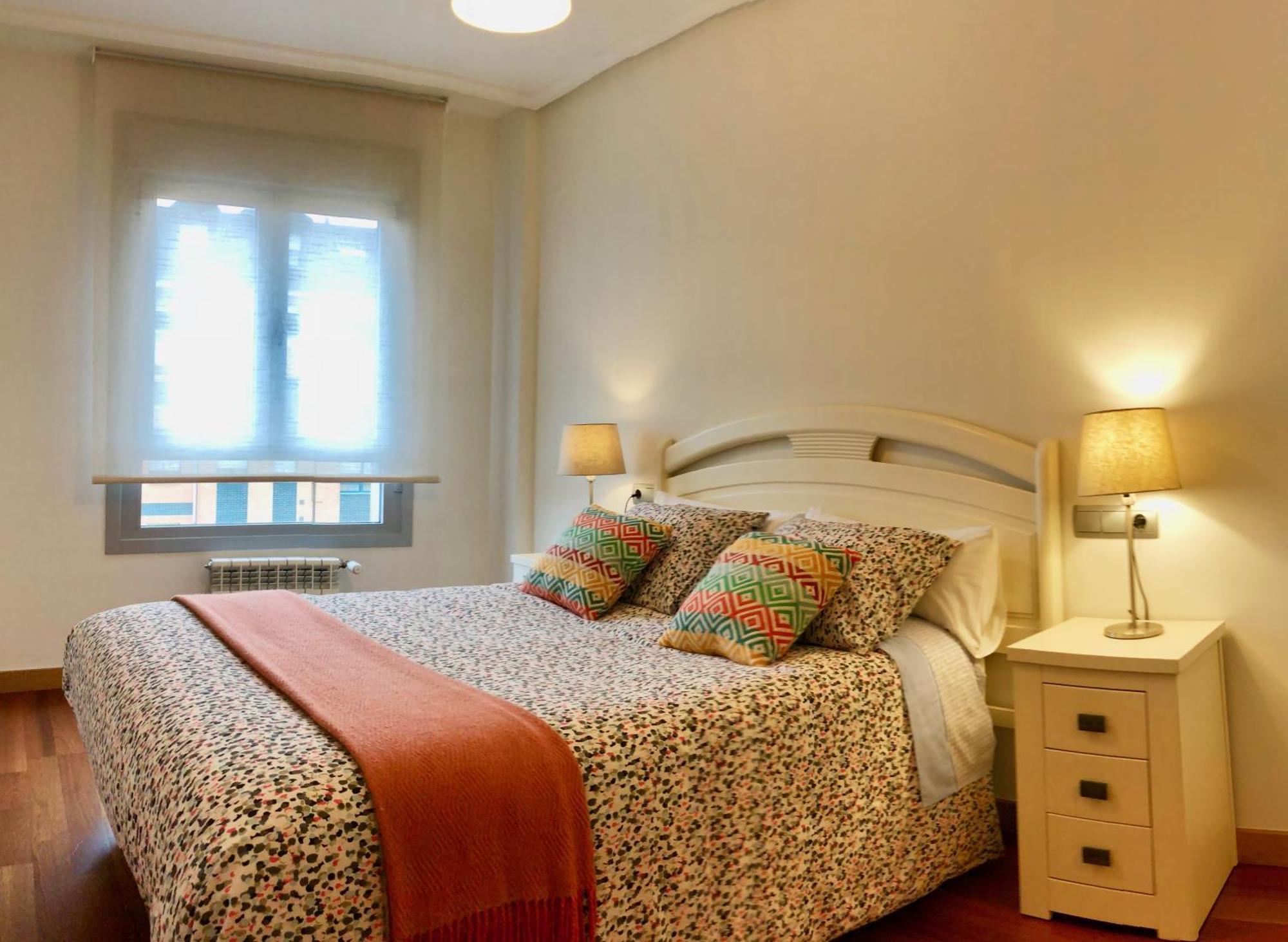 Apartamento Europa Jardin Oviedo Ngoại thất bức ảnh