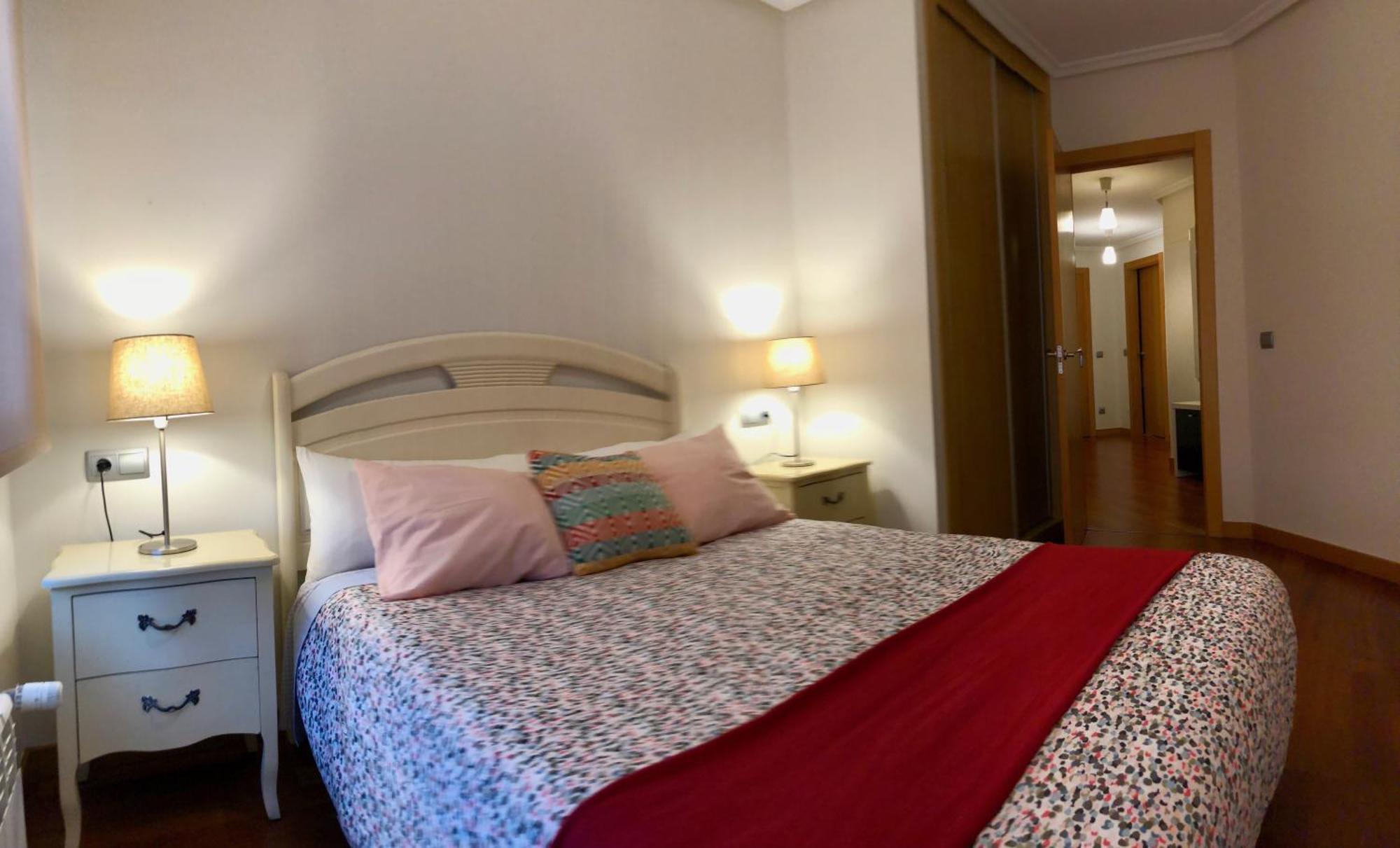 Apartamento Europa Jardin Oviedo Ngoại thất bức ảnh
