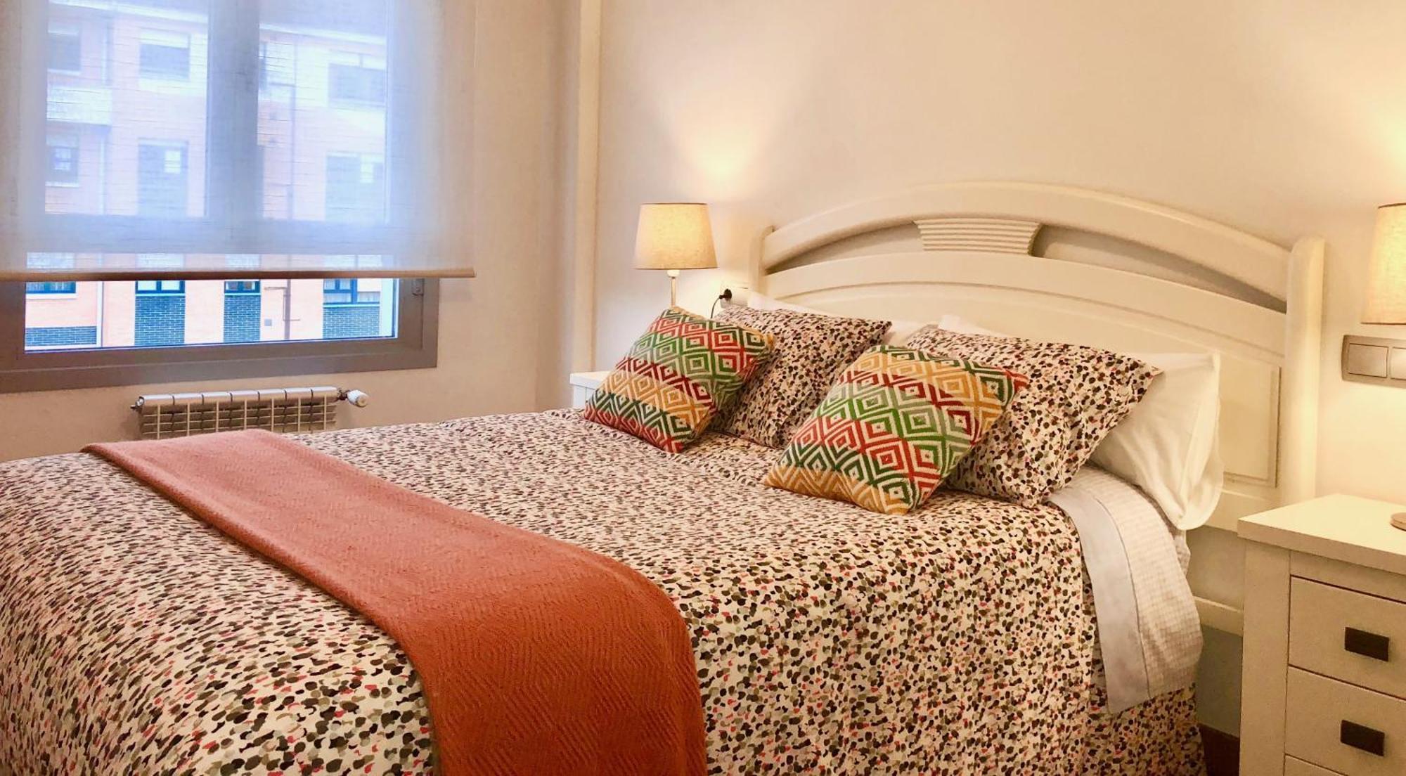 Apartamento Europa Jardin Oviedo Ngoại thất bức ảnh
