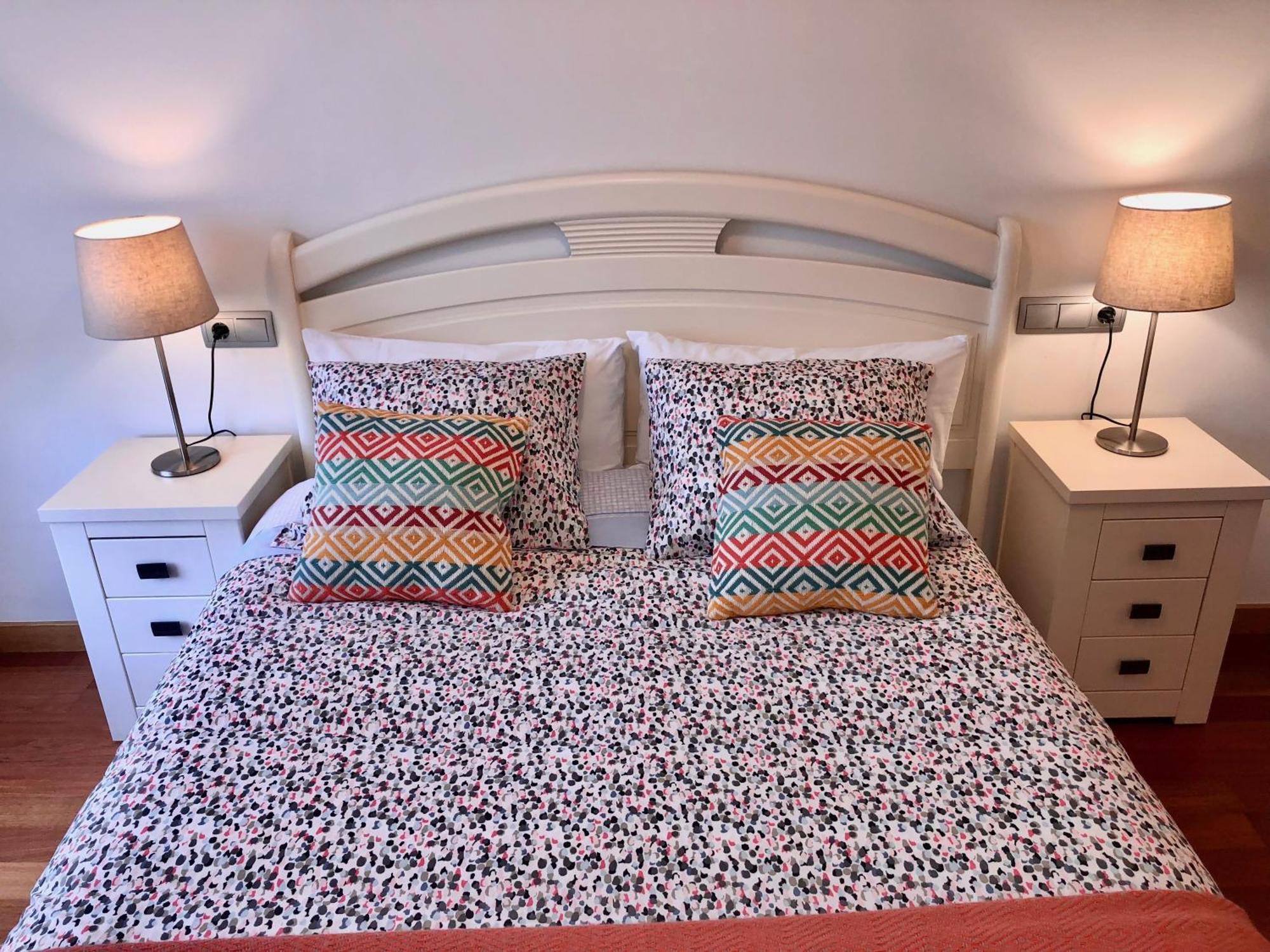 Apartamento Europa Jardin Oviedo Ngoại thất bức ảnh